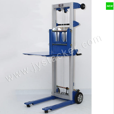 Operation and precautions of manual material lift